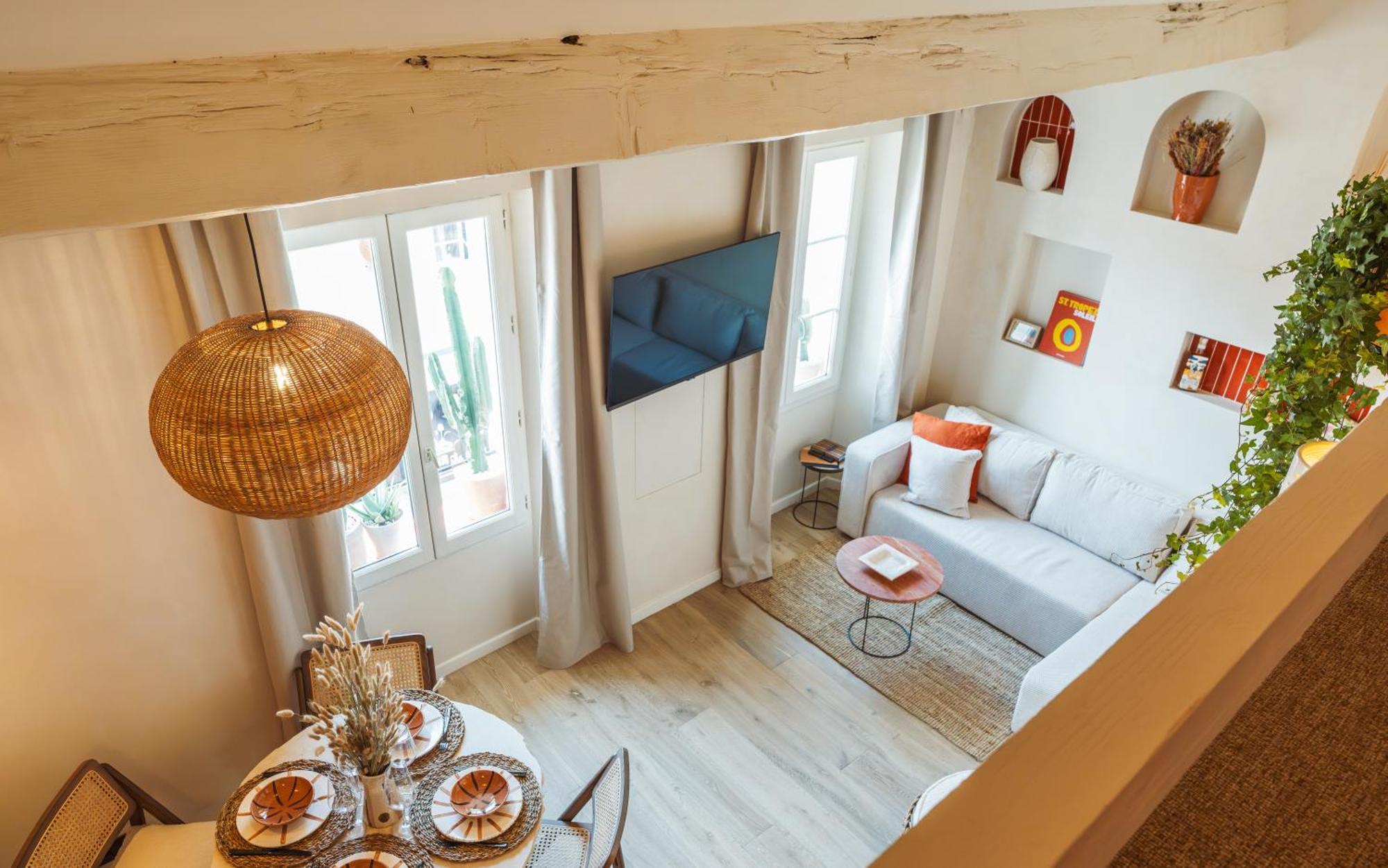 Mezzanine 22, Centre-ville Appartement